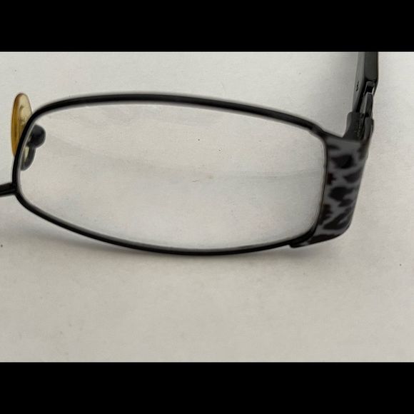 Guess glasses with no script main image 11